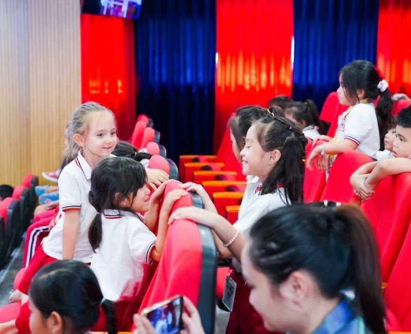 Môi trường học tập đa văn hóa tại SNA