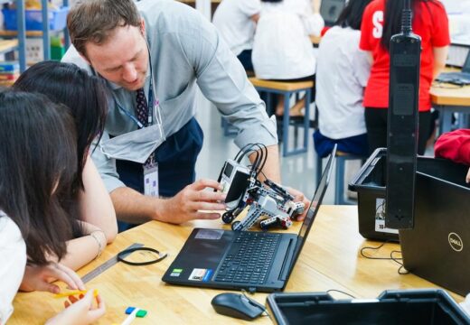 Vui Học Trải Nghiệm – Lắp Ráp Mô Hình Robot Với Học Sinh K-12 SNA