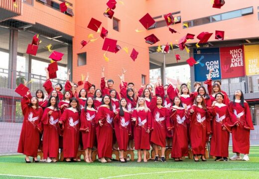 Trải nghiệm lễ tốt nghiệp của học sinh trường quốc tế Bắc Mỹ SNA